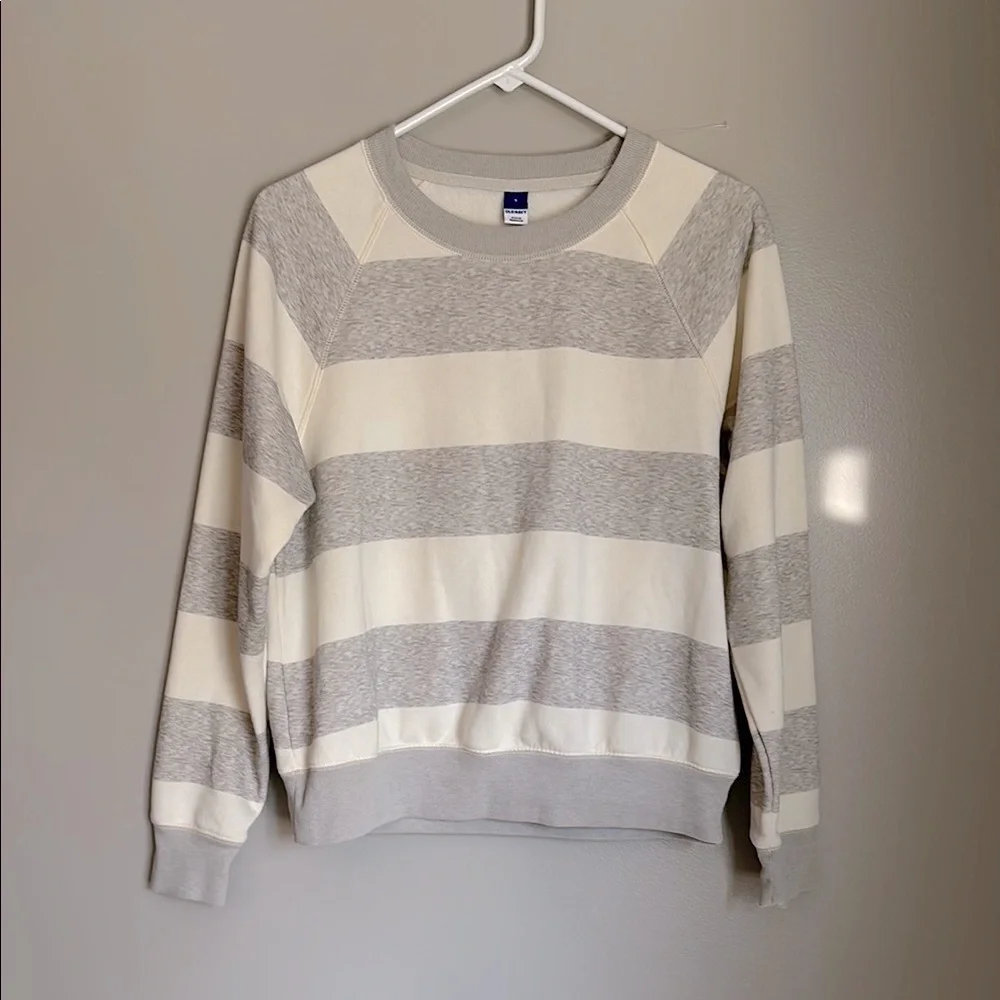 Old Navy Gray and White Striped Sweater/sweatshirt